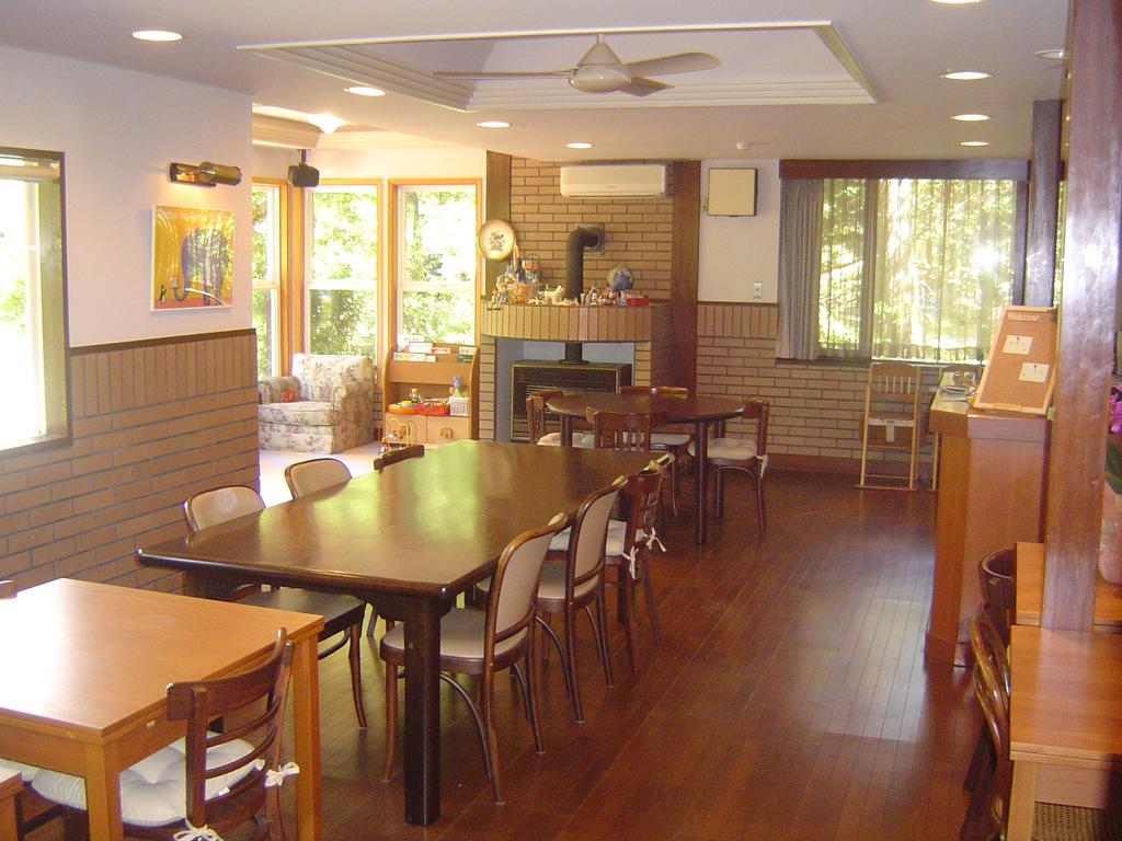 Family Pension Crayon Fujikawaguchiko Ngoại thất bức ảnh